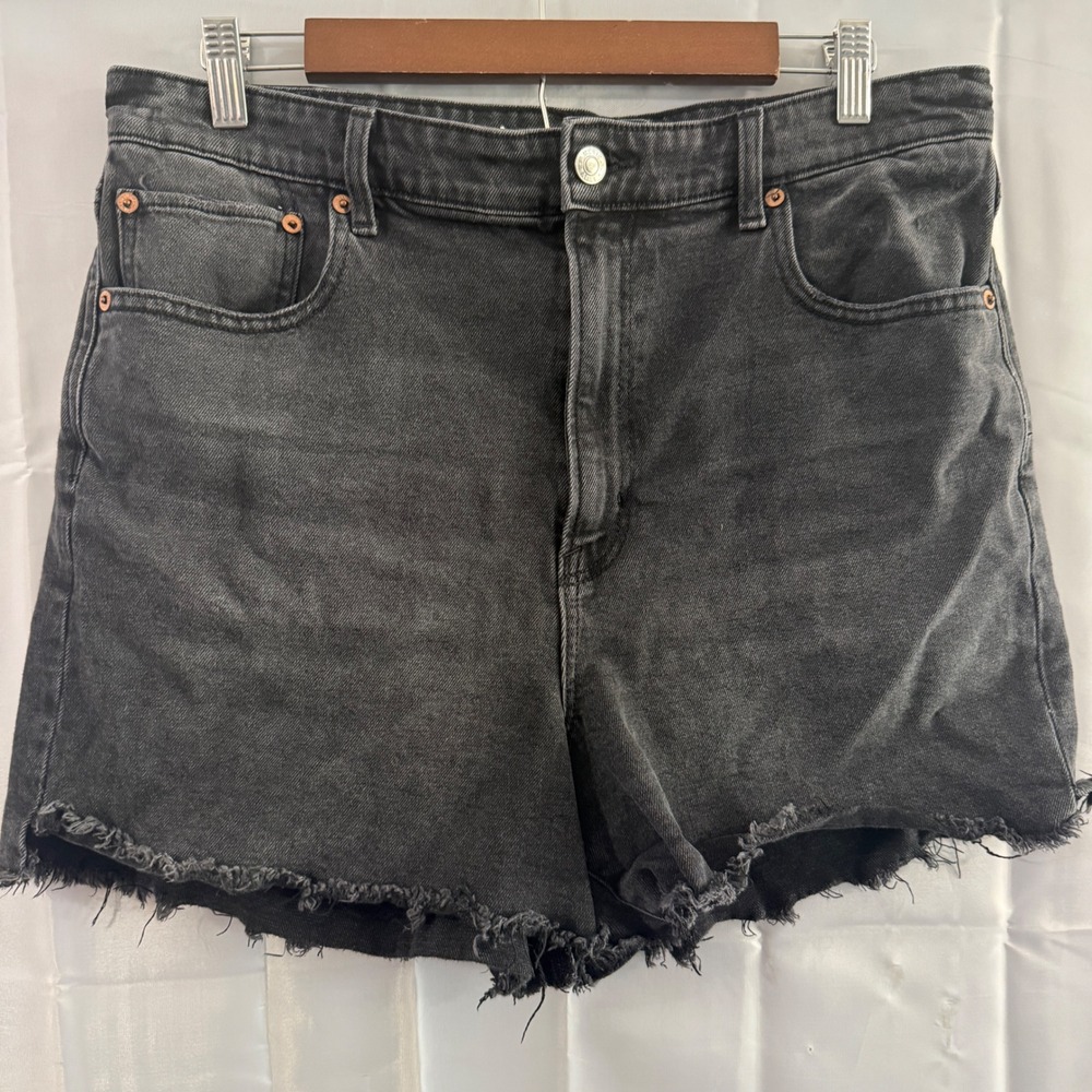 American Eagle Highest Rise 90s Boyfriend Shorts‎ Black Denim Raw Hem 14 Fits 34
